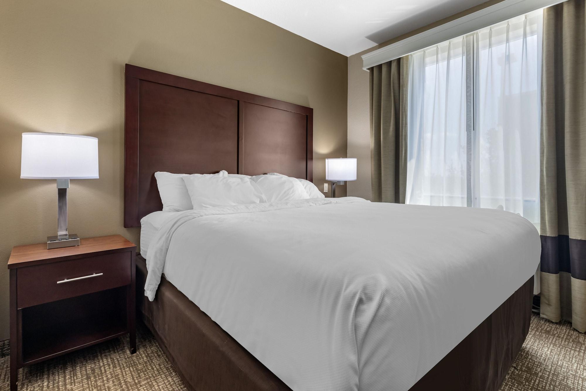Comfort Inn & Suites Near Lake Lewisville Corinth Εξωτερικό φωτογραφία