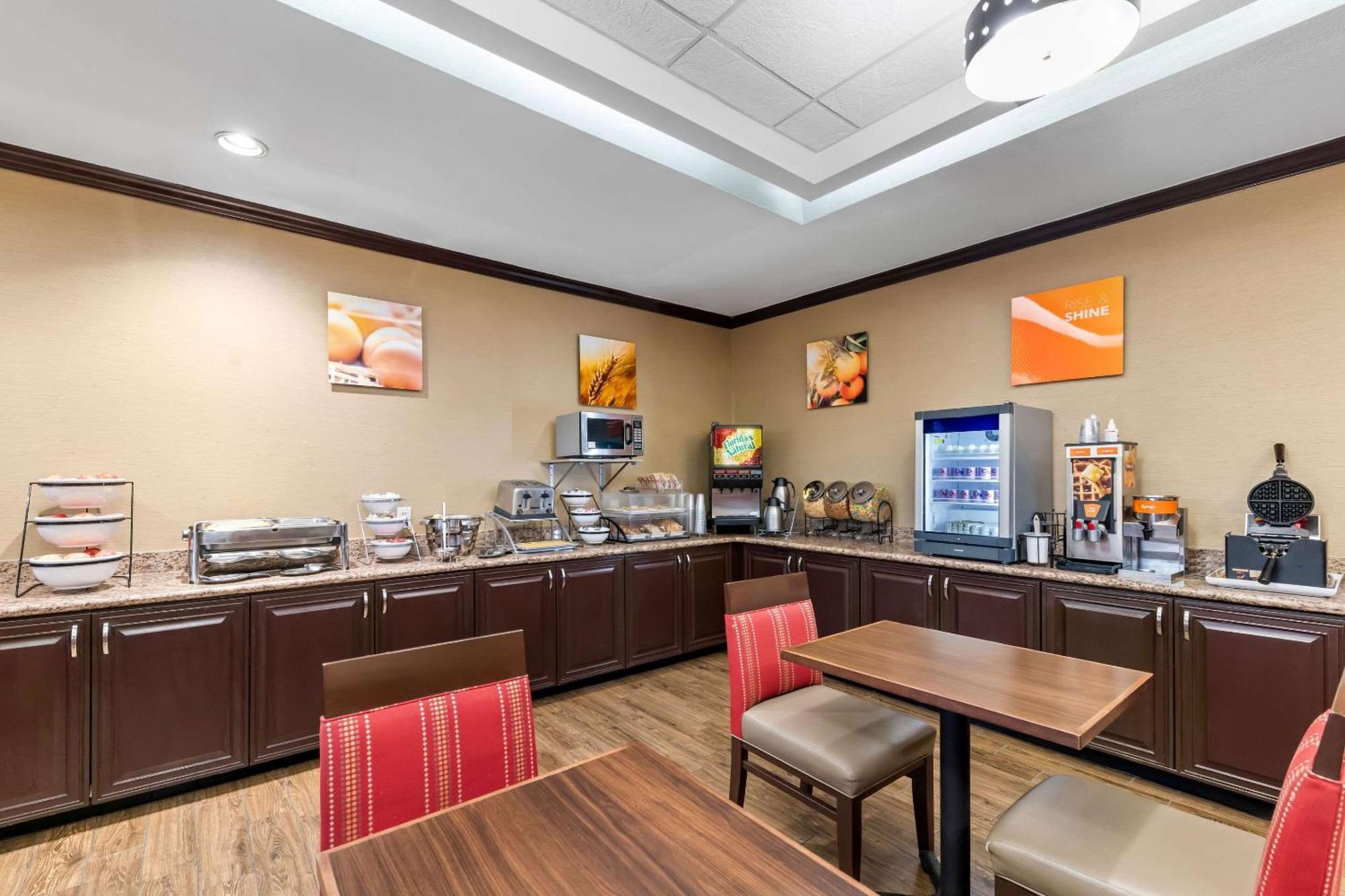 Comfort Inn & Suites Near Lake Lewisville Corinth Εξωτερικό φωτογραφία