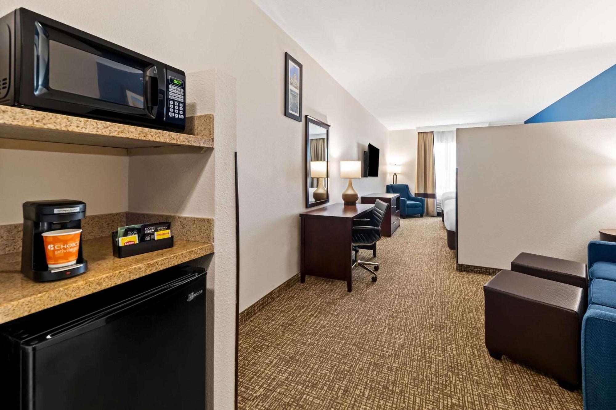 Comfort Inn & Suites Near Lake Lewisville Corinth Εξωτερικό φωτογραφία