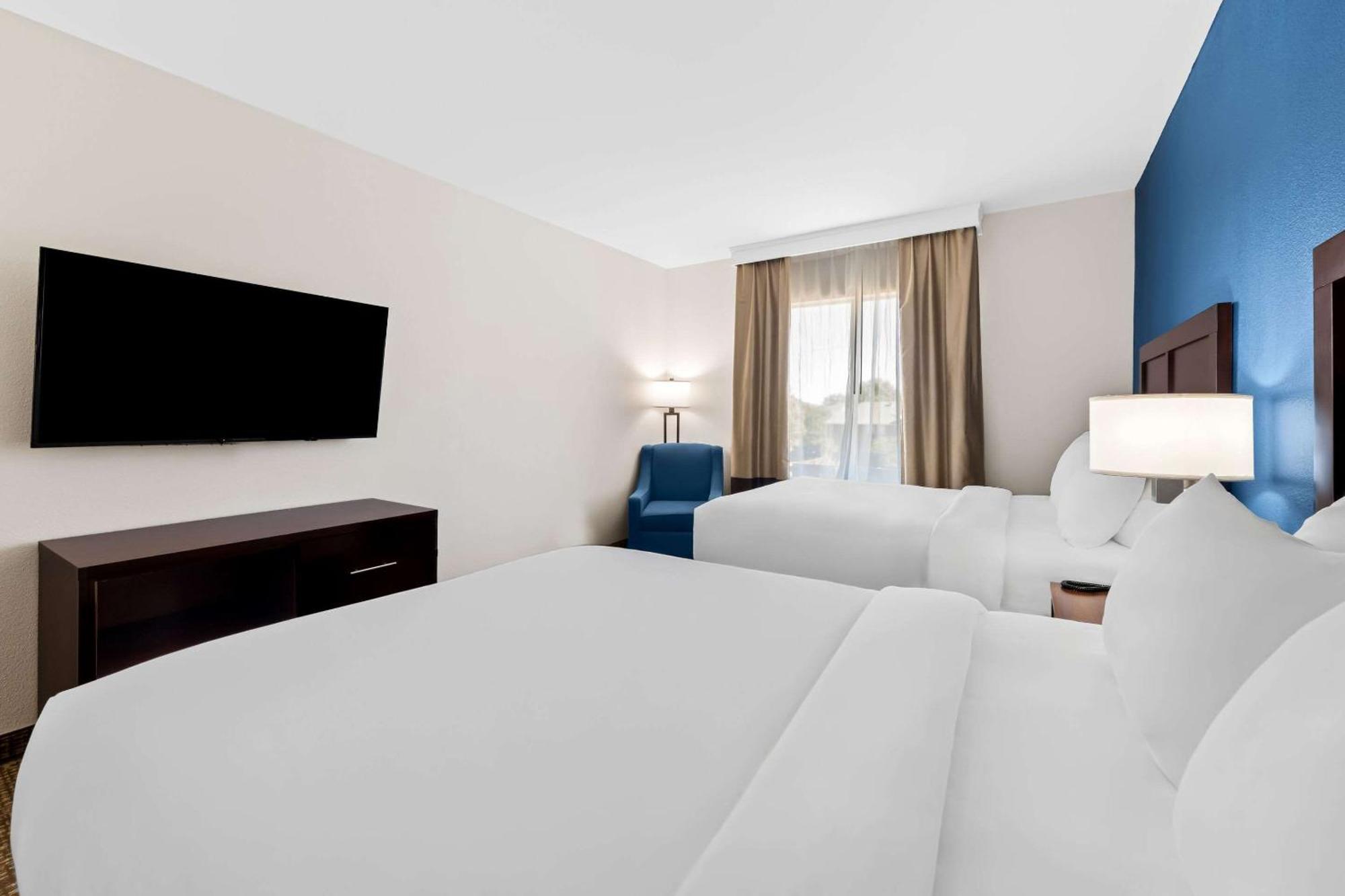 Comfort Inn & Suites Near Lake Lewisville Corinth Εξωτερικό φωτογραφία