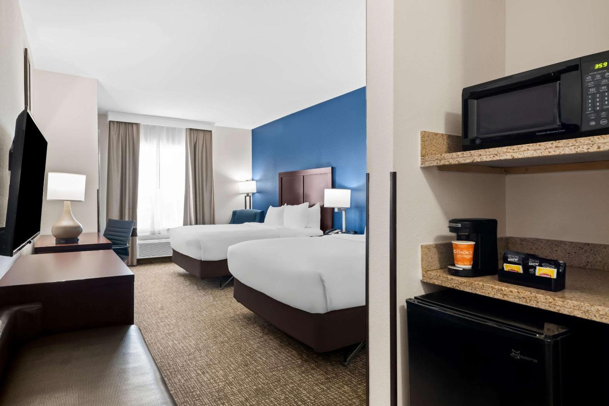 Comfort Inn & Suites Near Lake Lewisville Corinth Εξωτερικό φωτογραφία