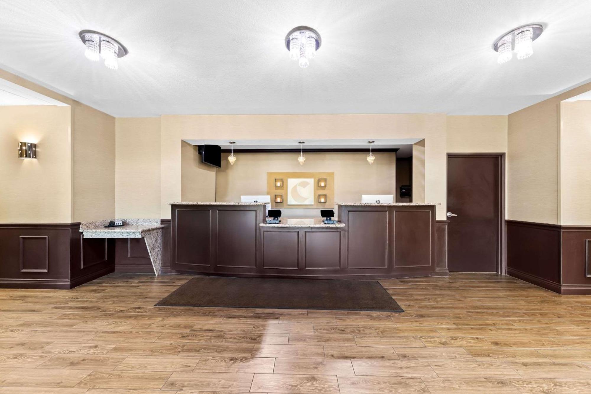 Comfort Inn & Suites Near Lake Lewisville Corinth Εξωτερικό φωτογραφία