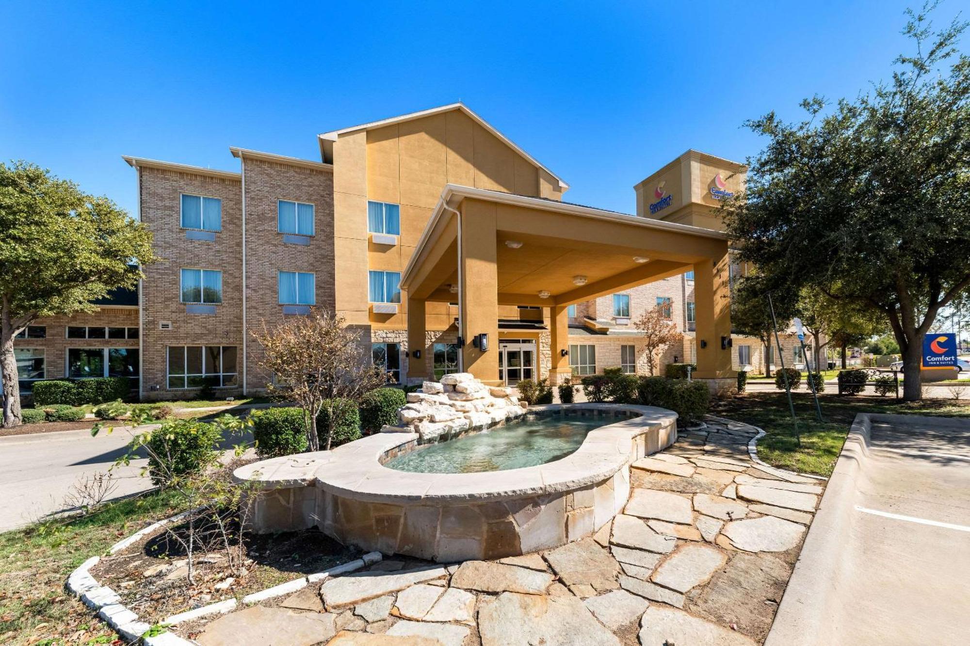 Comfort Inn & Suites Near Lake Lewisville Corinth Εξωτερικό φωτογραφία